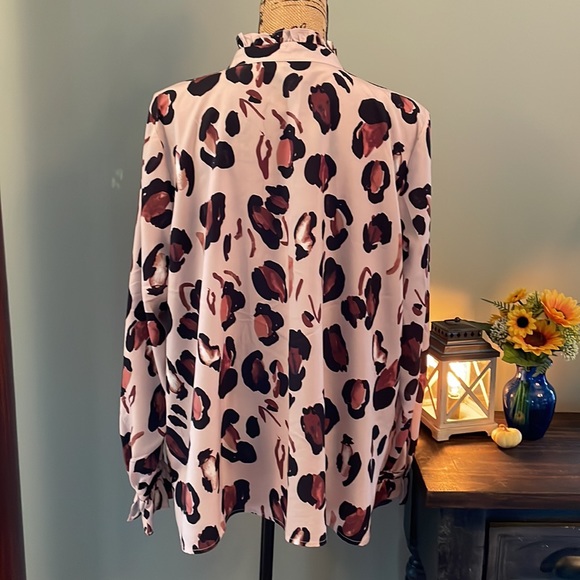 Eloquii blouse size 20. - Picture 5 of 12